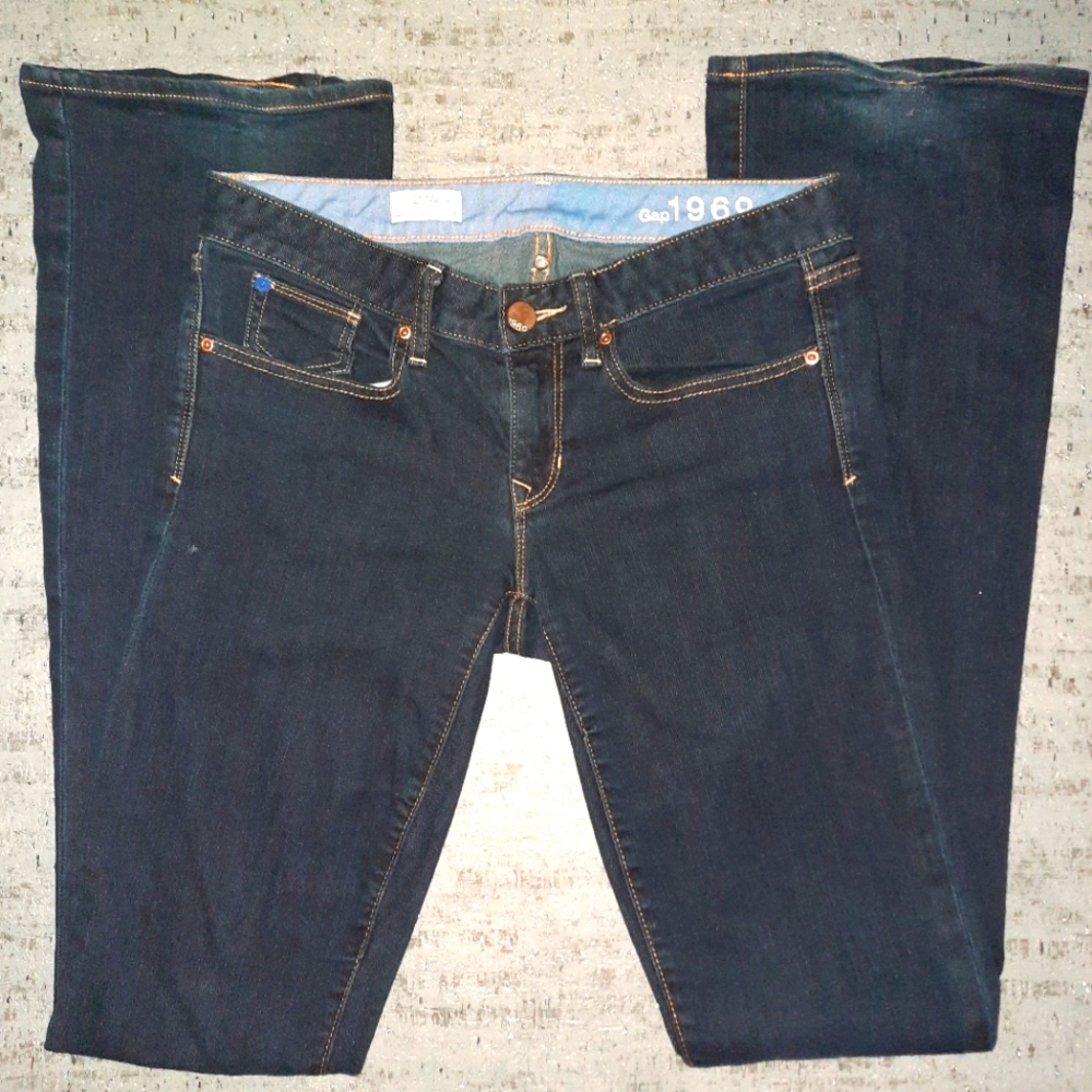 Gap Dark Wash FLARE leg Curvy size 4 EXTRA LONG